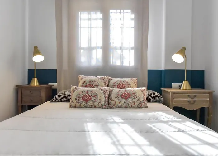 New! Retro Apartment In Central Neighbourhood
