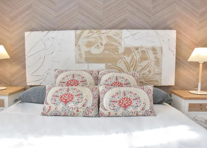 New! Retro Apartment In Central Neighbourhood